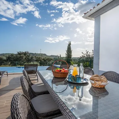Casa Limoeiro, Solteiras, Near