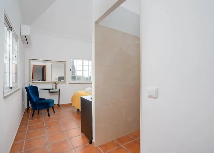 Casa Limoeiro, Solteiras, Near