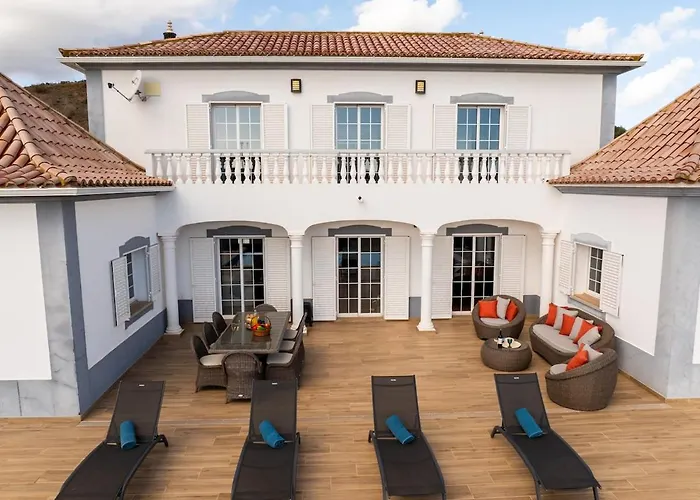Casa Limoeiro, Solteiras, Near *