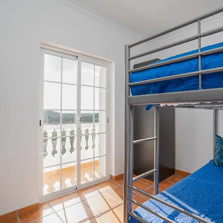 Casa Limoeiro, Solteiras, Near