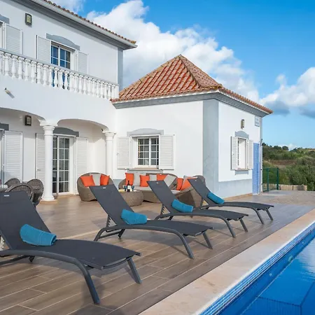Casa Limoeiro, Solteiras, Near *